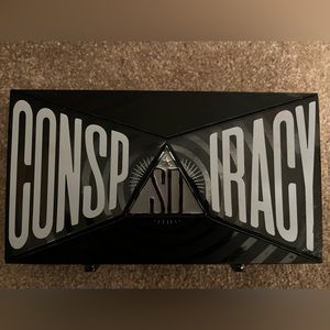 Jeffree Star Cosmetics x Shane Dawson Conspiracy Eyeshadow Palette